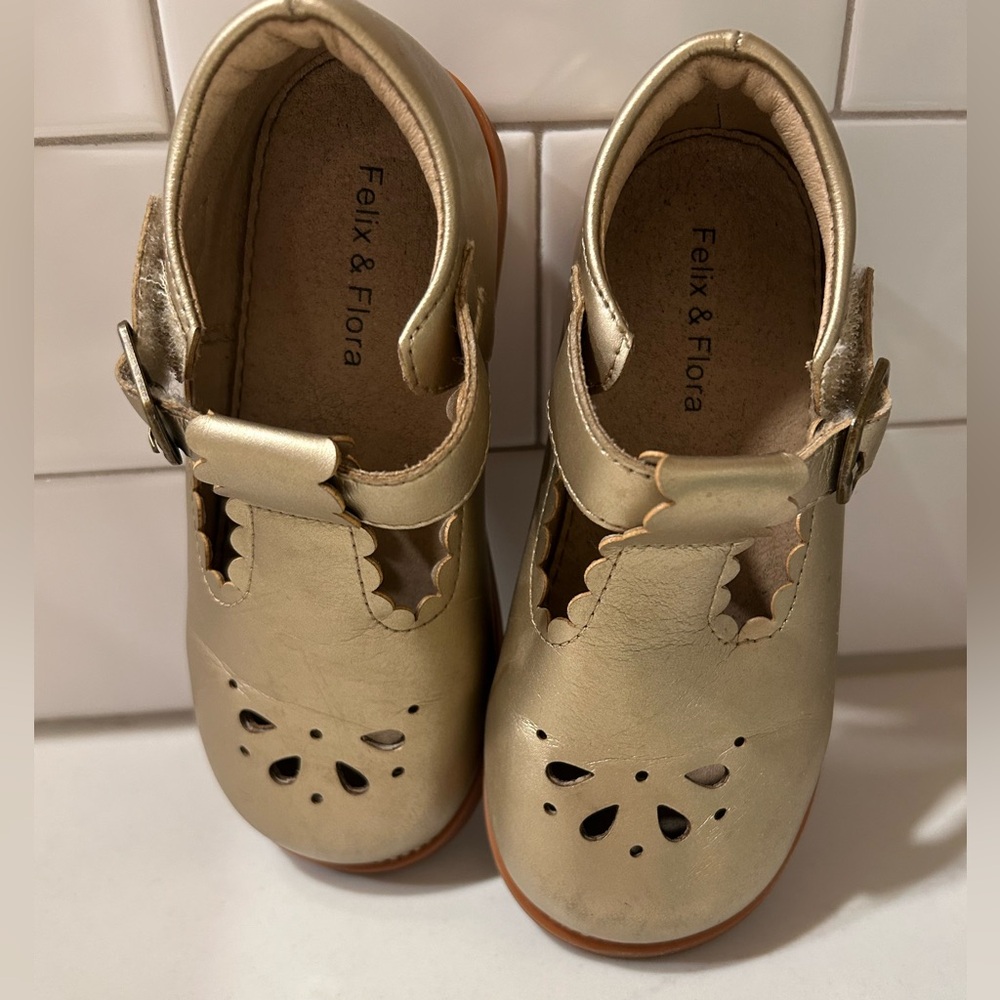 Mary Janes - Picture 4 of 6